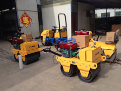 福瑞得壓路機(jī)座駕壓路機(jī)、手扶壓路機(jī)準(zhǔn)備發(fā)貨