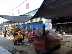 福瑞得機械微動態(tài)--座駕壓路機、手扶壓路機、灌縫機包裝發(fā)貨